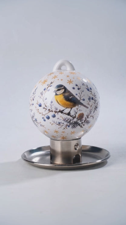 Premium Porzellan Vogelfutterspender Amsel – Produktvideo auf weißem Hintergrund